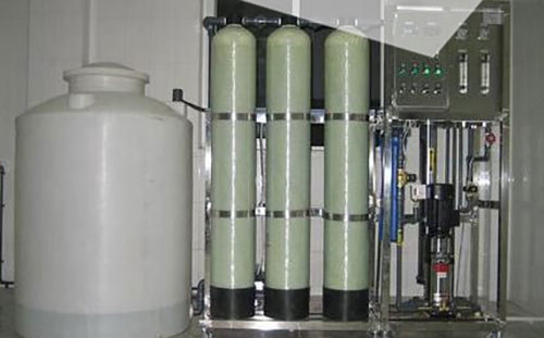 怎么保證反滲透超純水設(shè)備制取的水質(zhì)不變?(圖) 怎么保證反滲透超純水設(shè)備制取的水質(zhì)不變?(圖)