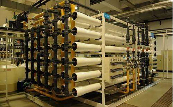 夏天超純水設(shè)備應(yīng)該怎么樣做維護(hù)保養(yǎng)工作 夏天超純水設(shè)備應(yīng)該怎么樣做維護(hù)保養(yǎng)工作