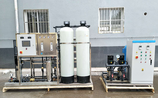 某模具技術公司采購2T/H單級反滲透加變頻供水工程案例 某模具技術公司采購2T/H單級反滲透加變頻供水工程案例